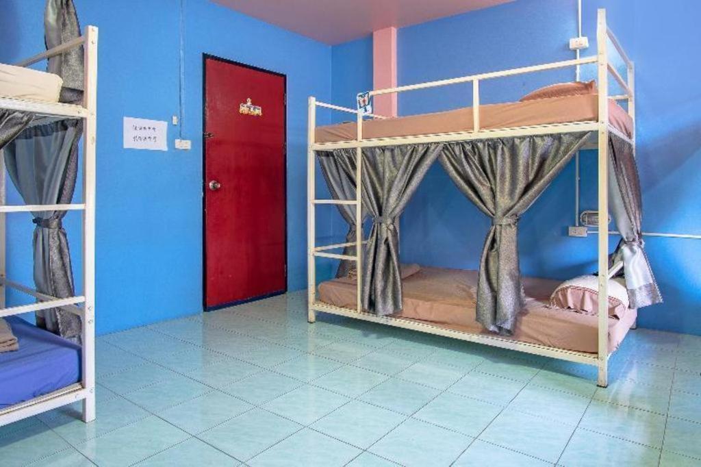 Oyo 586 I Hostel Phuket Ngoại thất bức ảnh