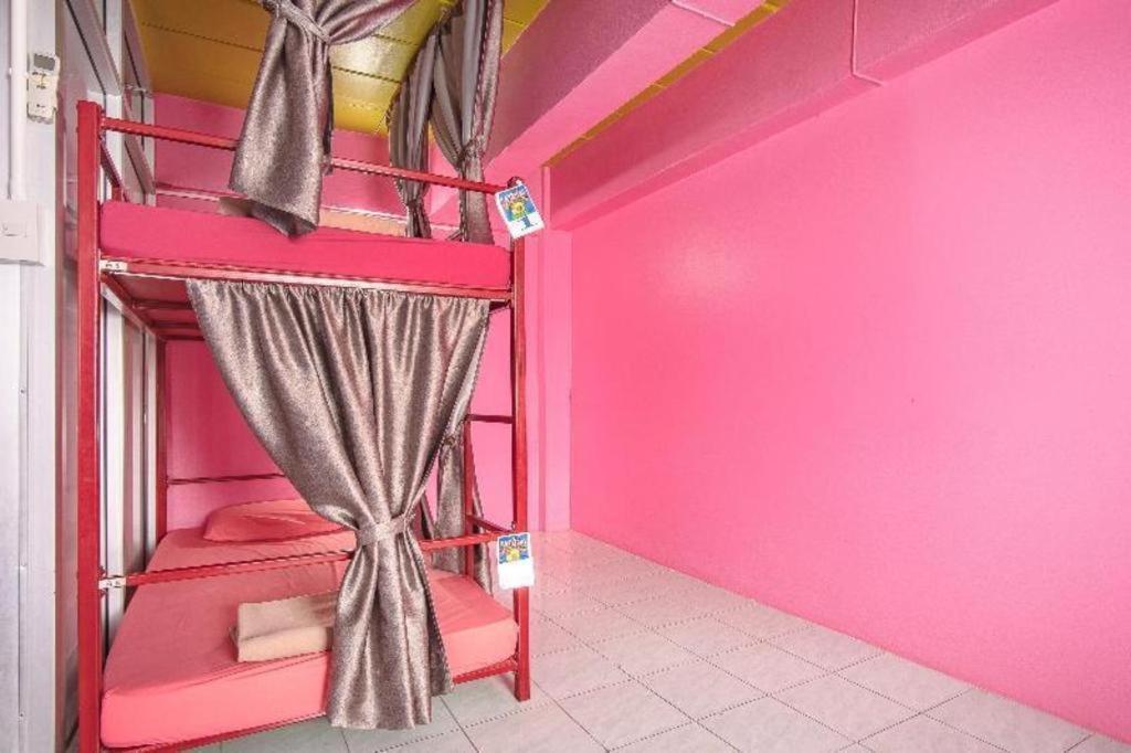Oyo 586 I Hostel Phuket Ngoại thất bức ảnh