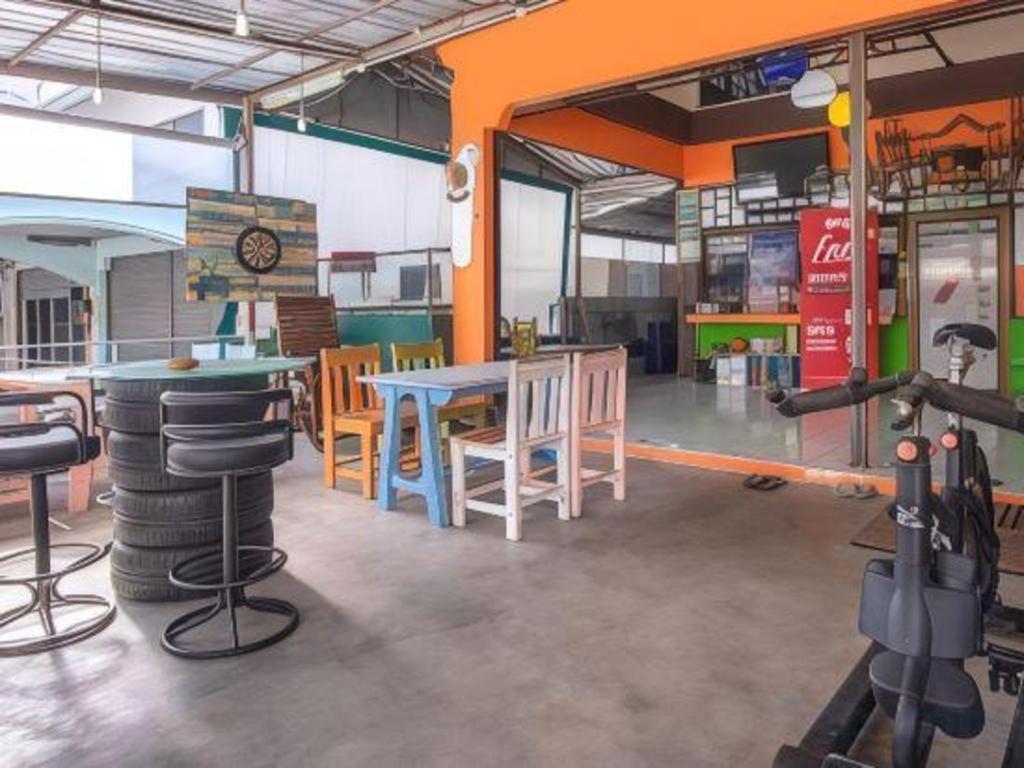 Oyo 586 I Hostel Phuket Ngoại thất bức ảnh
