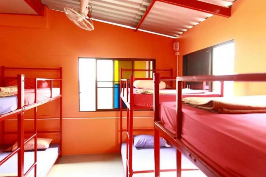 Oyo 586 I Hostel Phuket Ngoại thất bức ảnh