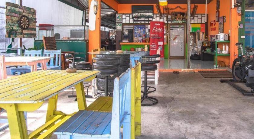 Oyo 586 I Hostel Phuket Ngoại thất bức ảnh