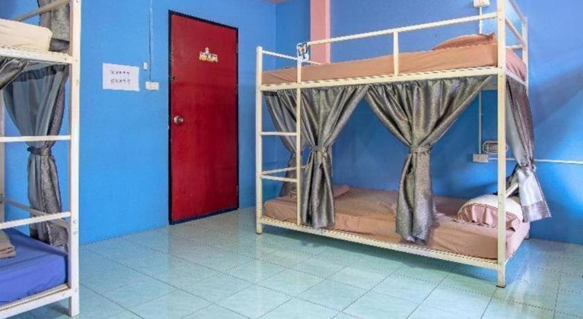Oyo 586 I Hostel Phuket Ngoại thất bức ảnh