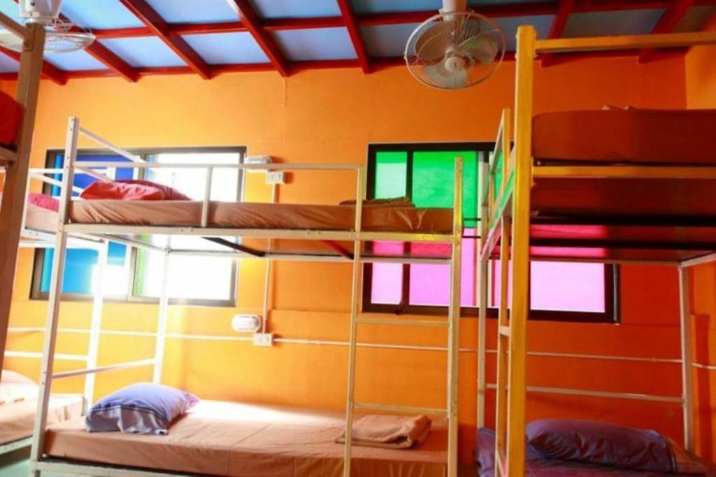 Oyo 586 I Hostel Phuket Ngoại thất bức ảnh