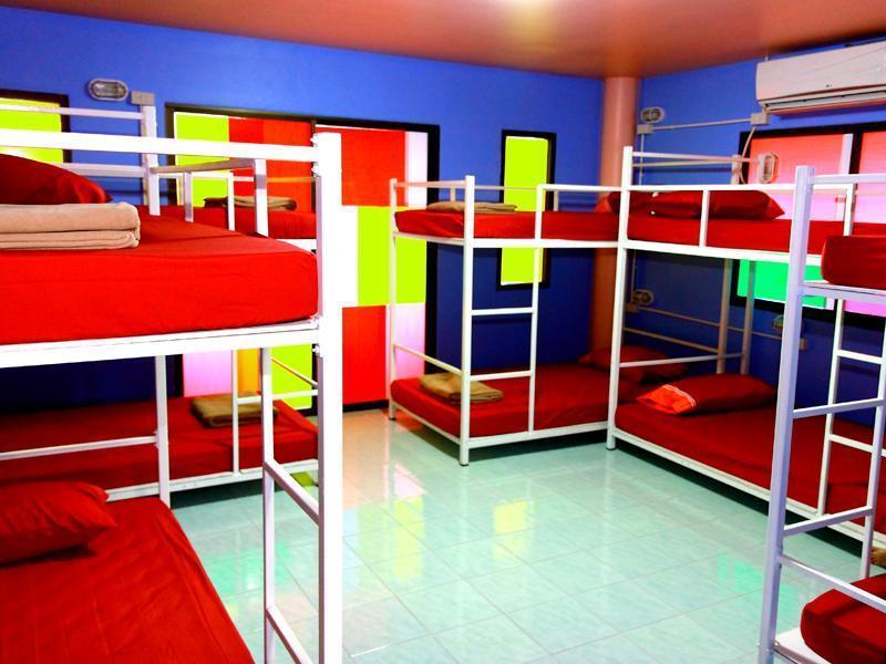 Oyo 586 I Hostel Phuket Ngoại thất bức ảnh